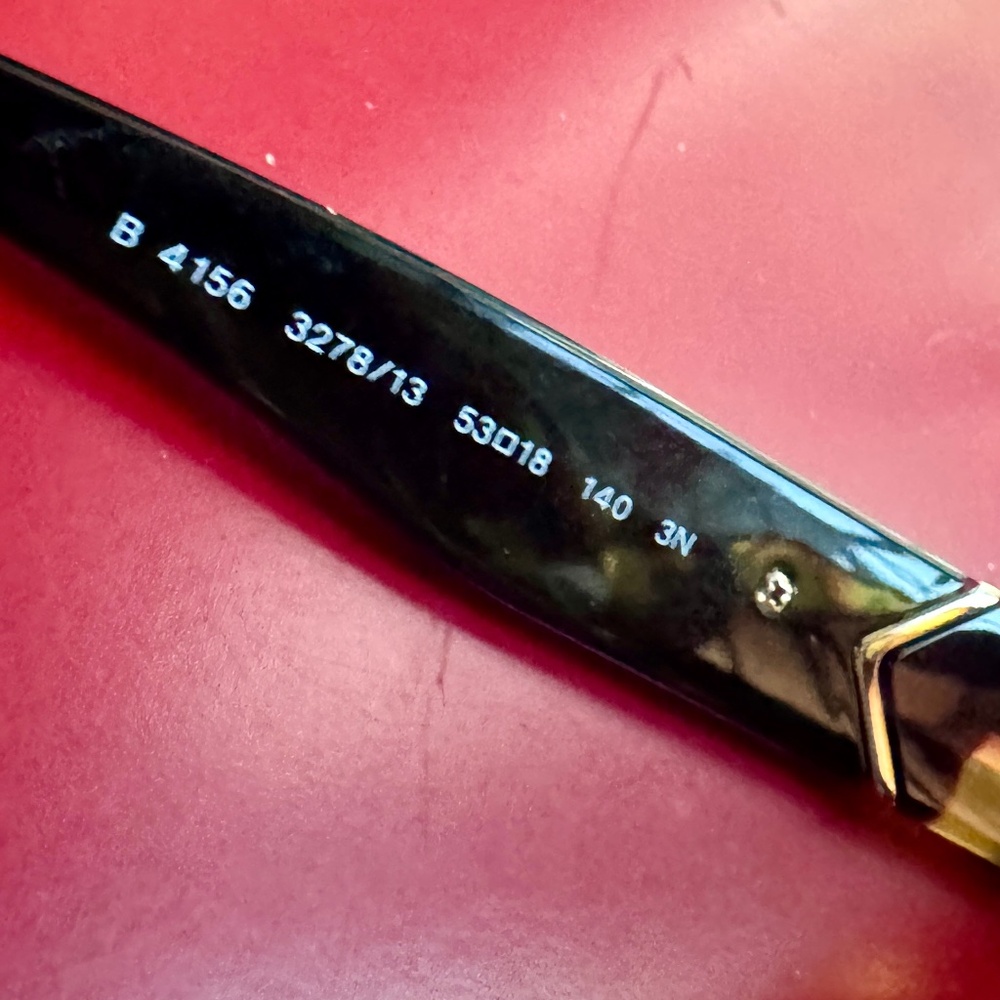 Burberry Sunglasses & Had Case Brown Tortoise # 864 EUC - Picture 8 of 9